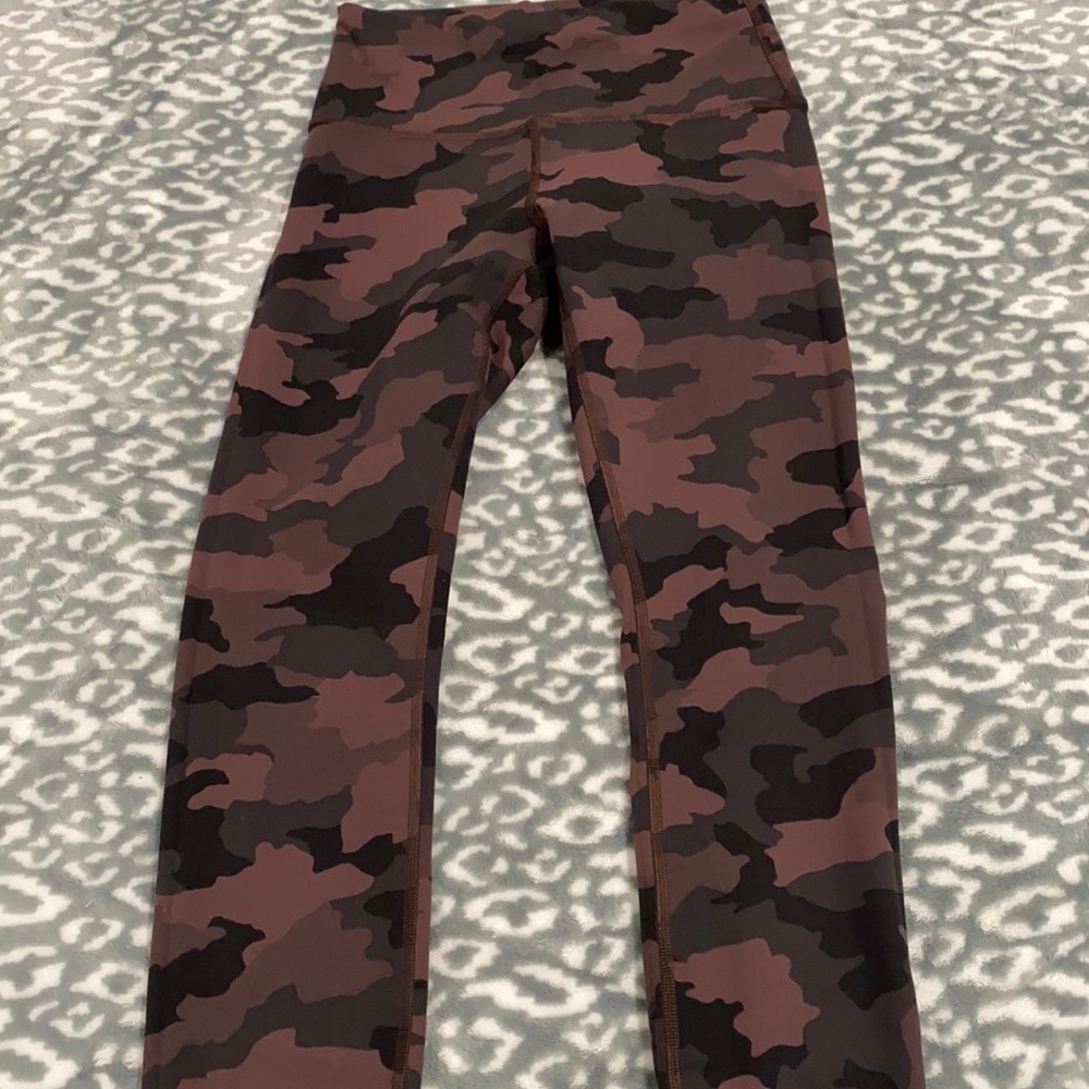 Lululemon Wunder Under leggings 25”